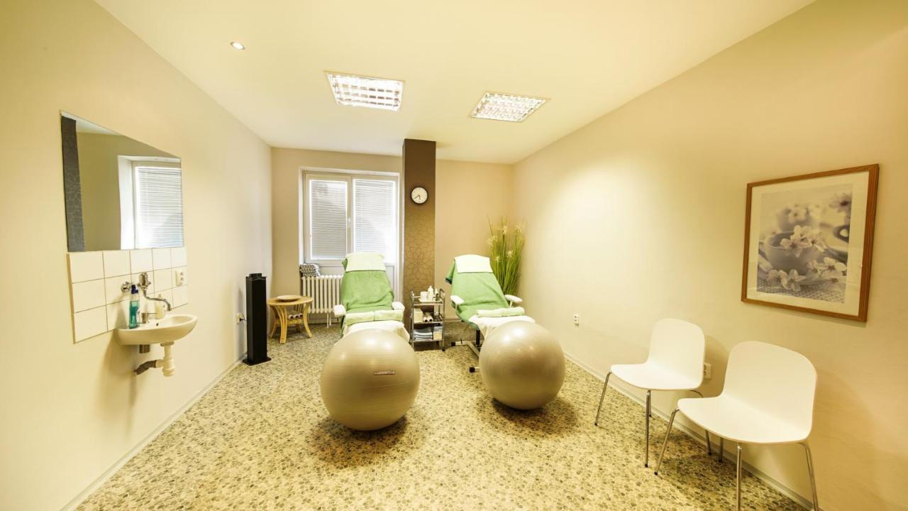 MÁJ Hotel Medical Wellness Piest'any Esterno foto