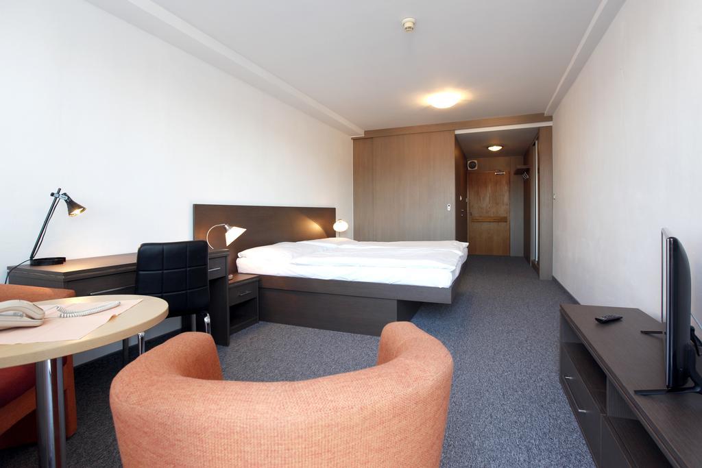MÁJ Hotel Medical Wellness Piest'any Camera foto